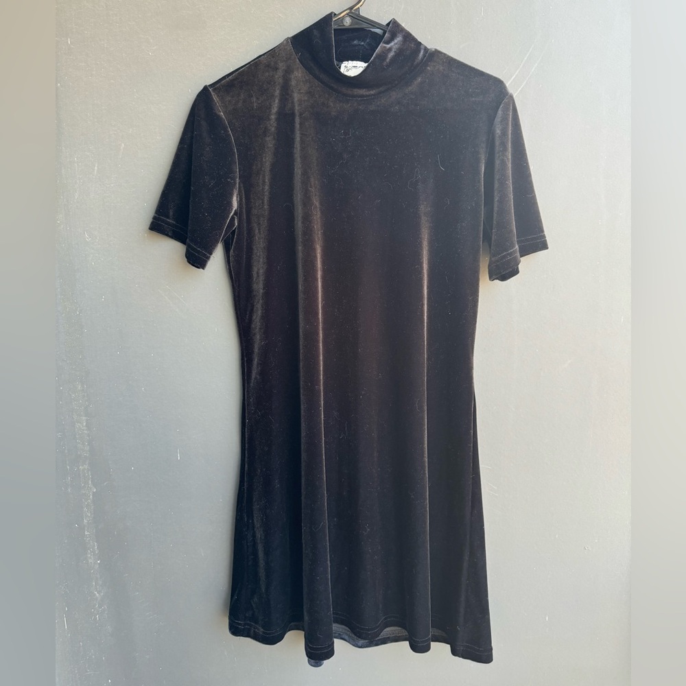 Dressing Clio vintage 90s black velvet dress